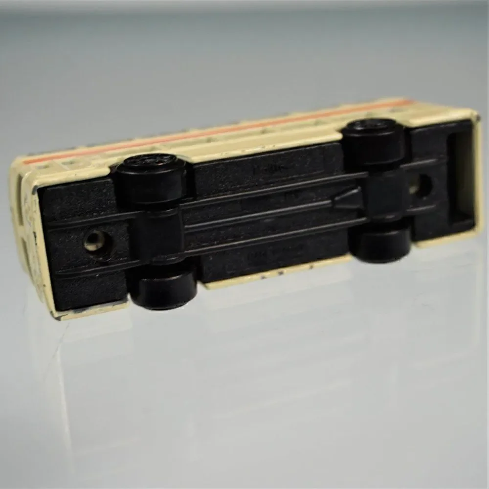 Vintage Maisto Daimler Double Decker Bus Diecast Toy Car